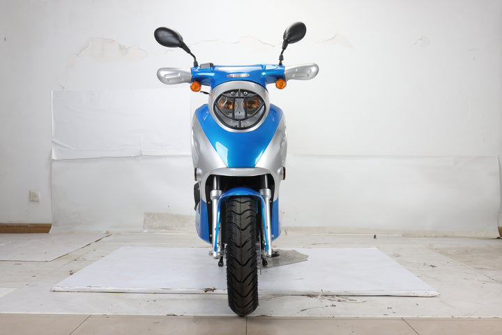 Free Shipping! X-PRO Oahu 50cc Moped Scooter with 10in Aluminum Wheels, Rear Trunk! Electric/Kick Start! Large Headlight!
