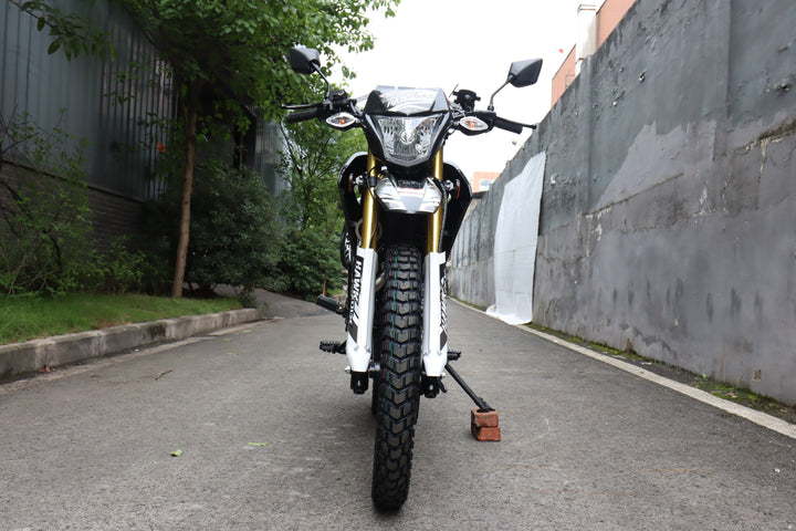 Free Shipping! X-PRO Hawk DLX 250 EFI Fuel Injection Motorcycle with 5-speed Manual Transmission and Electric/kick Start! Big 21in/18in Wheels! DOT Approved Street Legal!