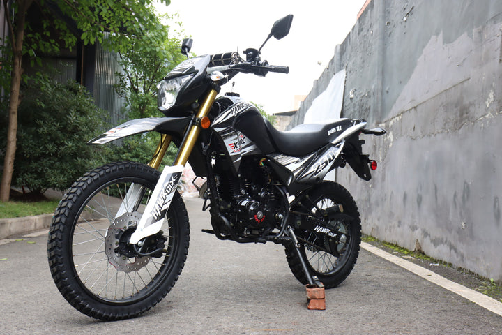 Free Shipping! X-PRO Hawk DLX 250 EFI Fuel Injection Motorcycle with 5-speed Manual Transmission and Electric/kick Start! Big 21in/18in Wheels! DOT Approved Street Legal!