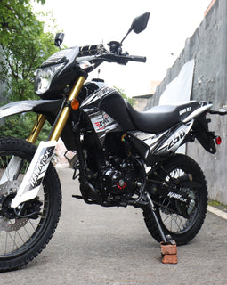 Free Shipping! X-PRO Hawk DLX 250 EFI Fuel Injection Motorcycle with 5-speed Manual Transmission and Electric/kick Start! Big 21in/18in Wheels! DOT Approved Street Legal!