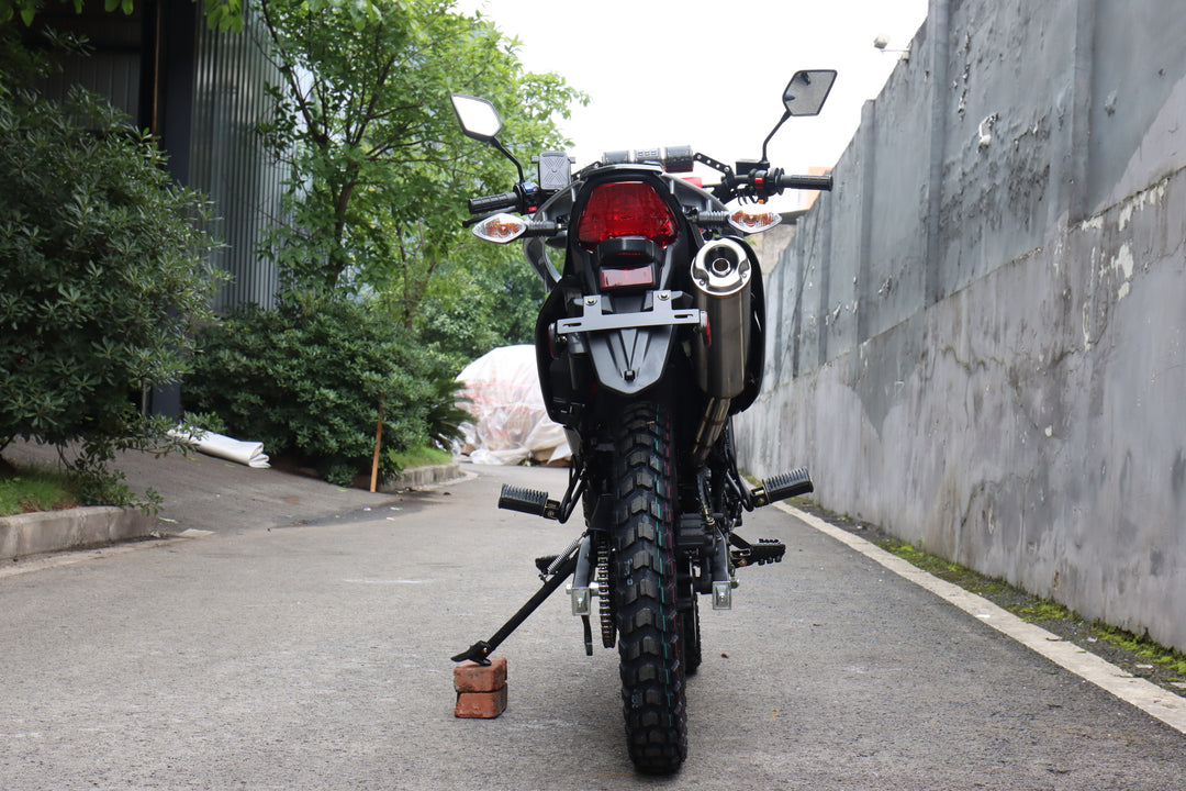 Free Shipping! X-PRO Hawk DLX 250 EFI Fuel Injection Motorcycle with 5-speed Manual Transmission and Electric/kick Start! Big 21in/18in Wheels! DOT Approved Street Legal!